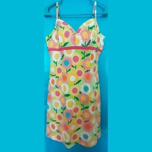 Lilly Pulitzer dress with daisies. Size 6.